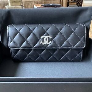 **SOLD** NIB 24C CHANEL Black Lambskin Quilted Leather Long Flap Wallet Crystal